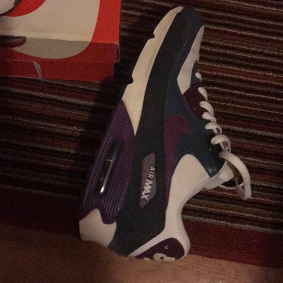 Women Nike size 9.5 with the Box - Picture 4 of 7